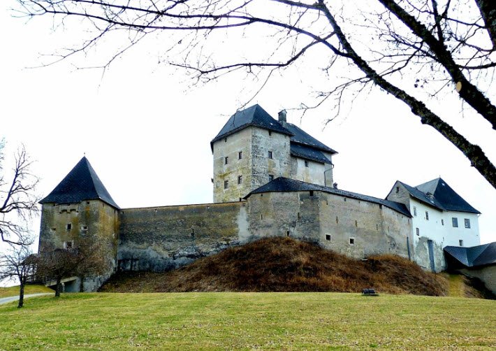Burg Mannsberg, Austria, Austria